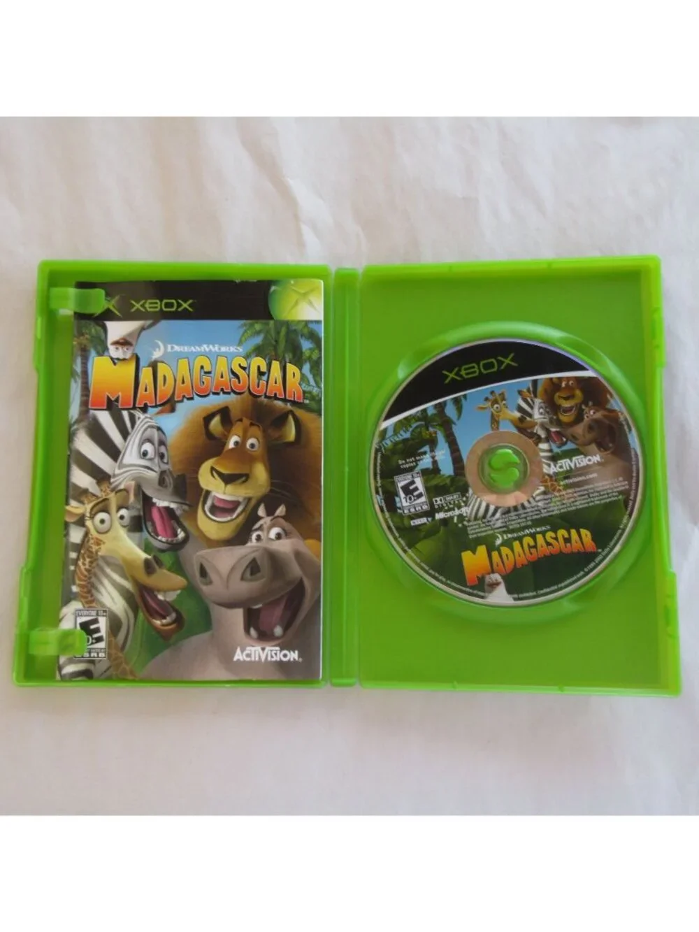 Madagascar Microsoft Xbox 2005 Video Game with Manual